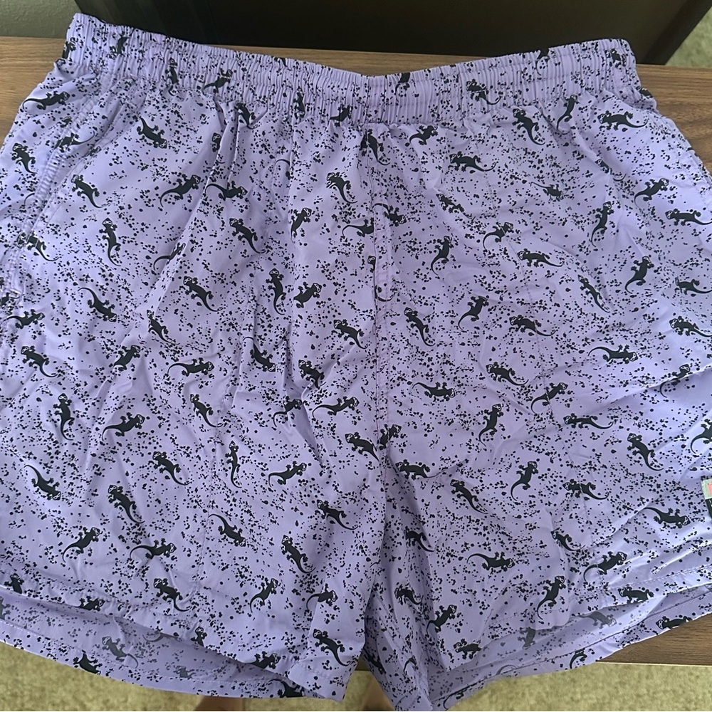 Gecko  Lavender and Black Patterned Men's Athletic Shorts